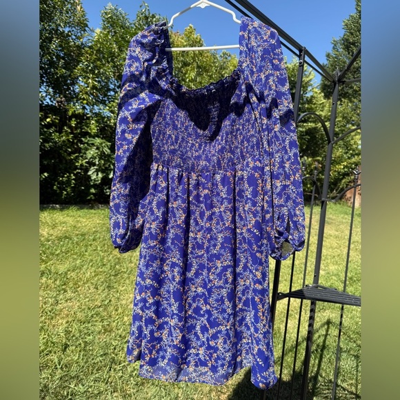BCBG PARIS Vibrant Blue floral Smocked Dress size XL - Picture 3 of 5